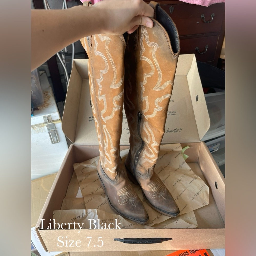 LIBERTY BLACK Tan Leather Western Boots